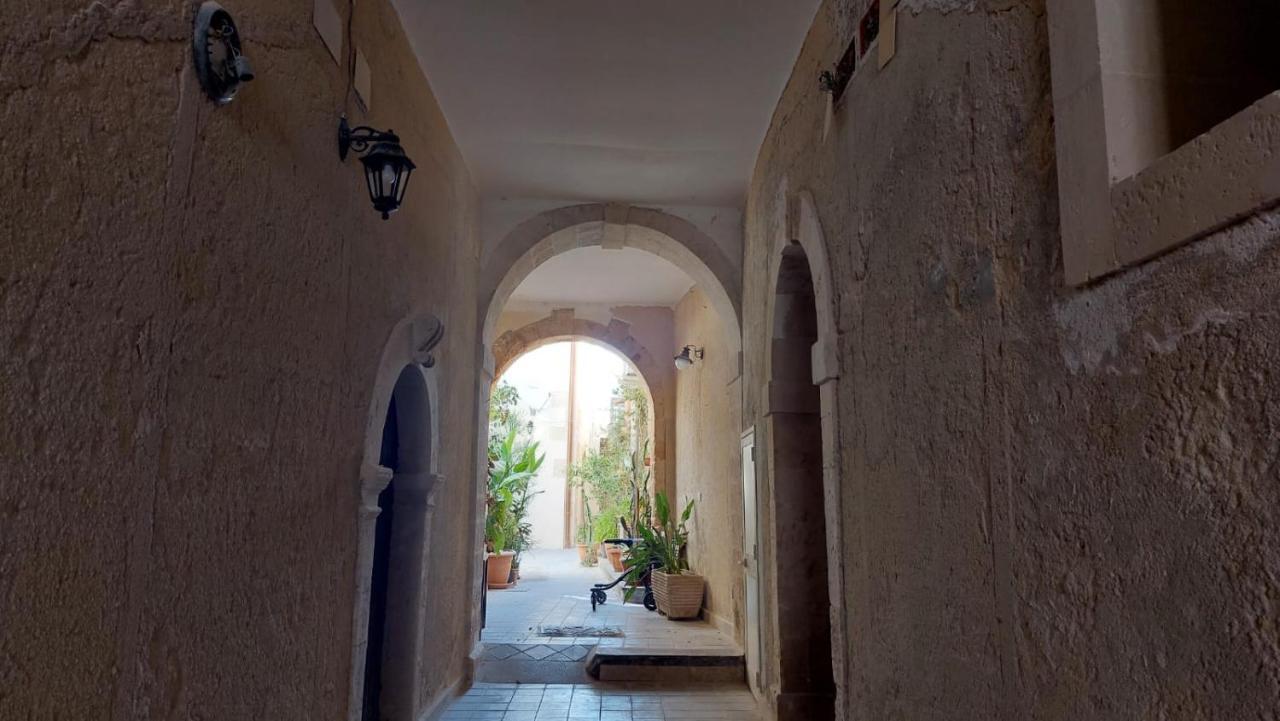 La Casa Dei Gatti Apartment Syracuse Exterior photo